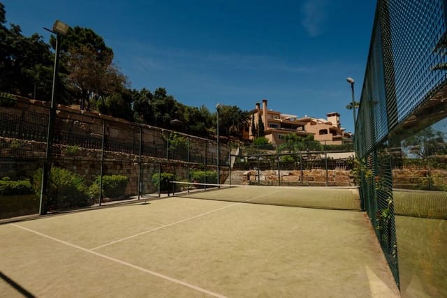 Apartamento de 2 habitaciones en La Mairena, Ojen en venta con piscina garaje - 332.000 € (Ref: 8649155)