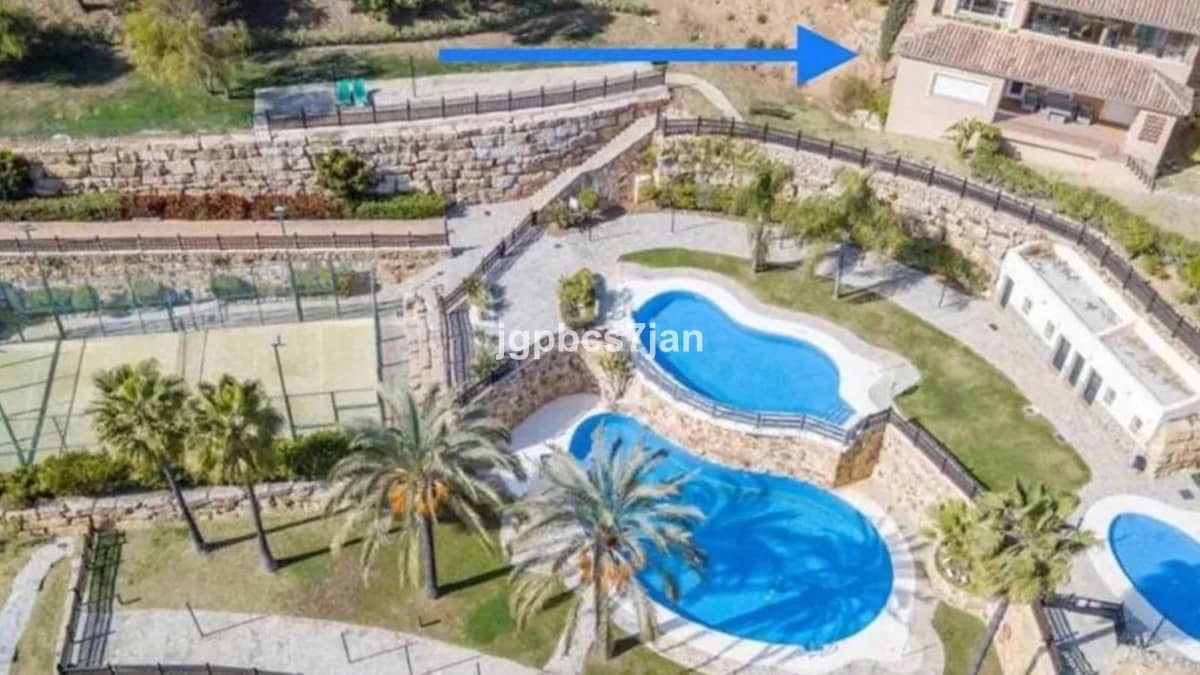 2 Zimmer Apartment zu verkaufen in La Mairena mit Pool Garage - 332.000 € (Ref: 8649155)