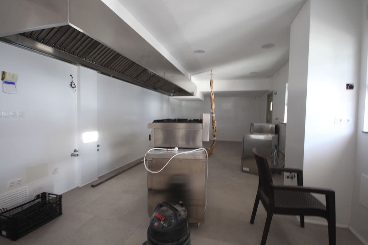 3 bedroom Villa for sale in Elviria - € 4,750,000 (Ref: 8653607)