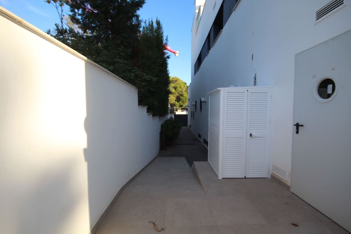 3 bedroom Villa for sale in Elviria - € 4,750,000 (Ref: 8653607)