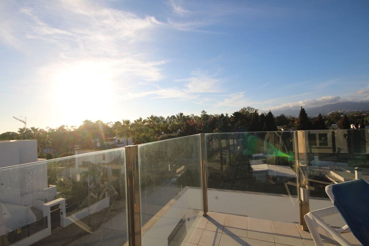 3 bedroom Villa for sale in Elviria - € 4,750,000 (Ref: 8653607)