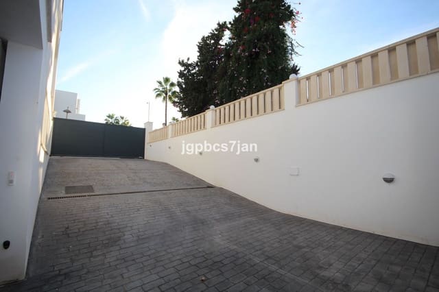 3 quarto Moradia para venda em Elviria, Marbella com piscina garagem - 4 750 000 € (Ref: 8653607)