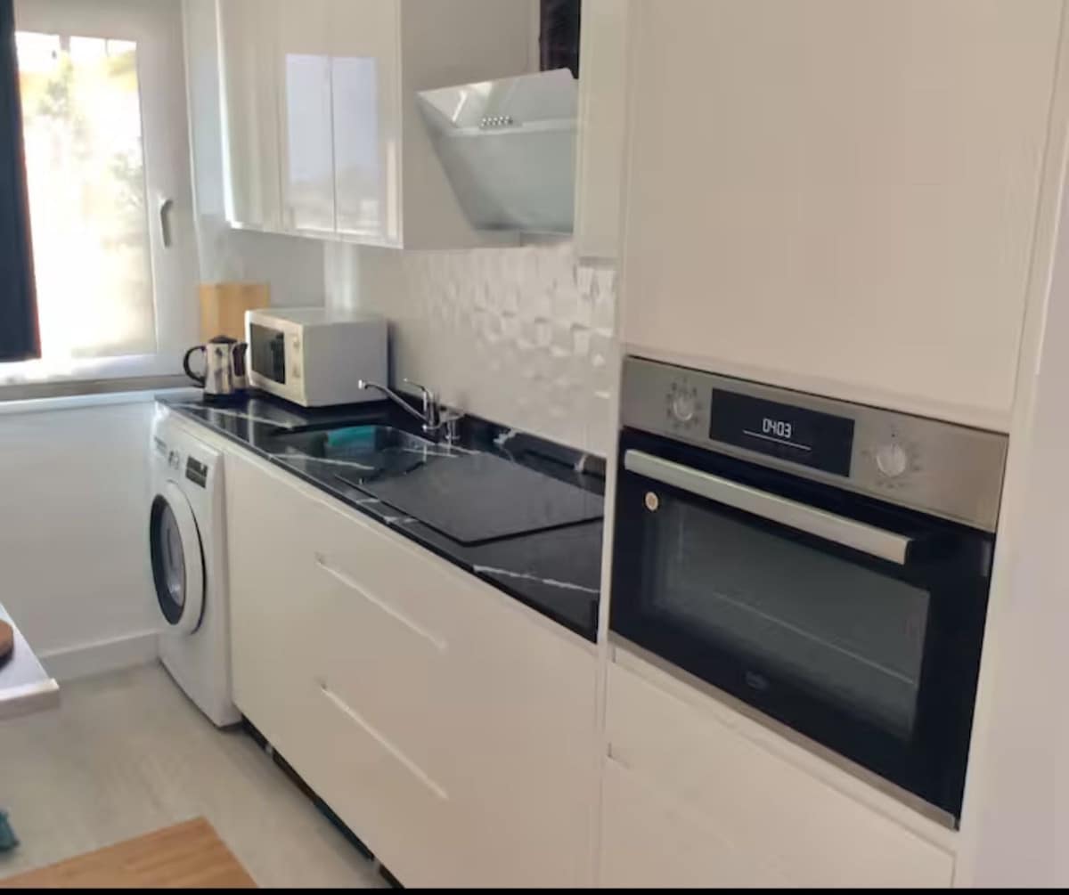1 bedroom Apartment for sale in Cabopino with pool - € 495,000 (Ref: 8723384)