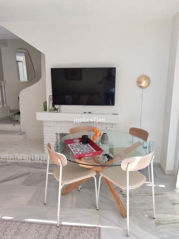 2 bedroom Apartment for sale in Calahonda, Mijas with pool - € 375,000 (Ref: 8728766)
