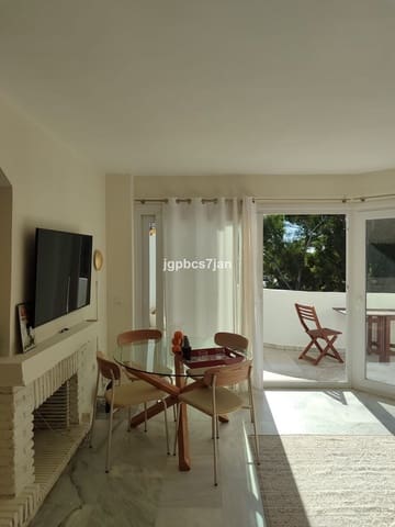2 bedroom Apartment for sale in Calahonda, Mijas with pool - € 375,000 (Ref: 8728766)
