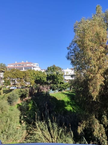 2 bedroom Apartment for sale in Calahonda, Mijas with pool - € 375,000 (Ref: 8728766)