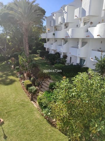 2 bedroom Apartment for sale in Calahonda, Mijas with pool - € 375,000 (Ref: 8728766)