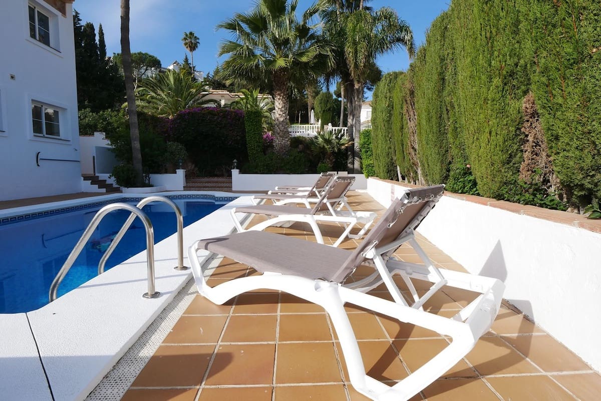 6 soveværelse Villa til salg i La Cala de Mijas med swimmingpool garage - € 1.149.000 (Ref: 8742434)