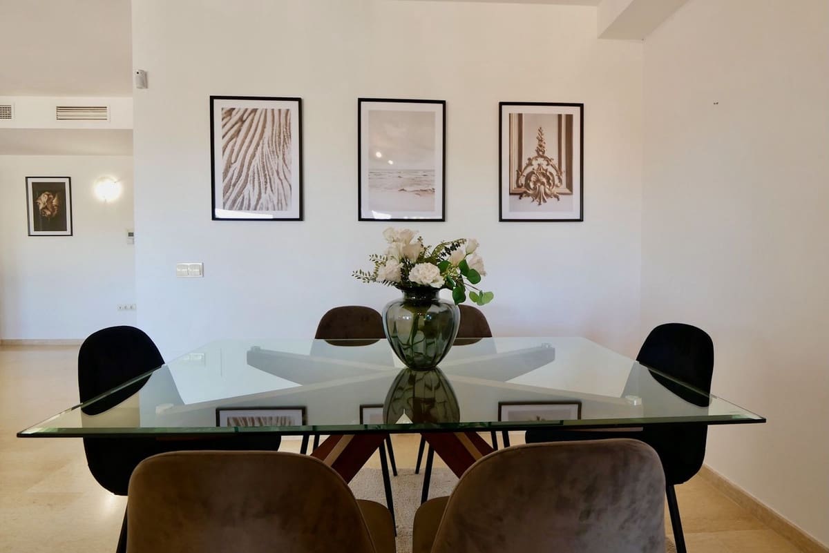 6 bedroom Villa for sale in La Cala de Mijas with pool garage - € 1,149,000 (Ref: 8742434)