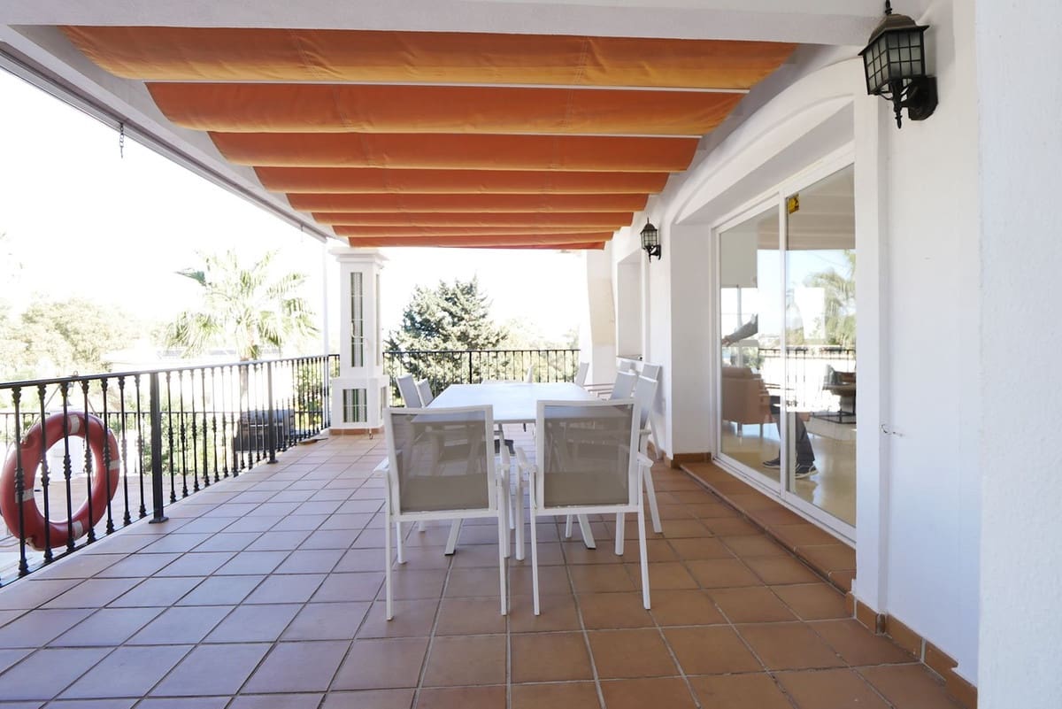 6 bedroom Villa for sale in La Cala de Mijas with pool garage - € 1,149,000 (Ref: 8742434)