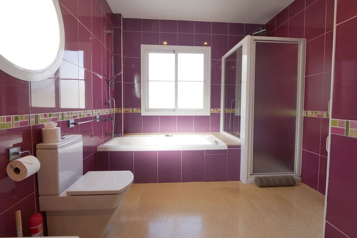 6 sovrum Villa till salu i La Cala de Mijas med pool garage - 1 149 000 € (Ref: 8742434)