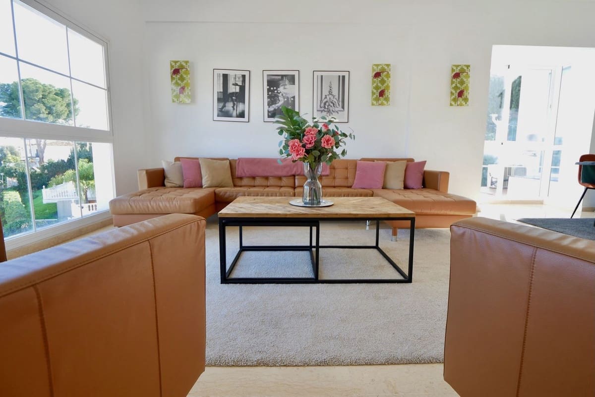 6 sovrum Villa till salu i La Cala de Mijas med pool garage - 1 149 000 € (Ref: 8742434)