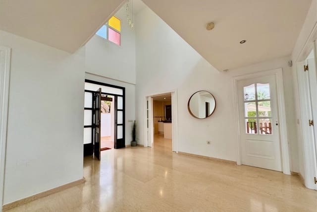 6 sypialnia Willa na sprzedaż w La Cala de Mijas, Mijas z basenem garażem - 1 149 000 € (Ref: 8742434)