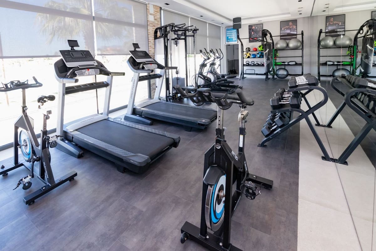 3 soverom Leilighet til salgs i Cabopino med svømmebasseng garasje - € 1 250 000 (Ref: 8766113)