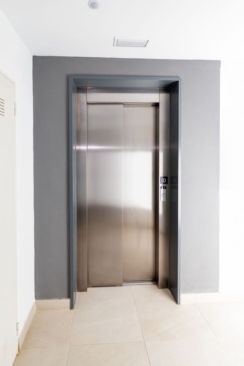 3 soverom Leilighet til salgs i Cabopino med svømmebasseng garasje - € 1 250 000 (Ref: 8766113)