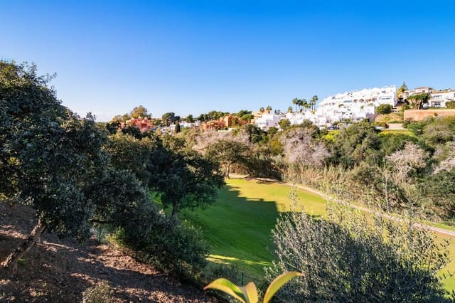 3 soverom Leilighet til salgs i Cabopino, Marbella med svømmebasseng garasje - € 1 250 000 (Ref: 8766113)