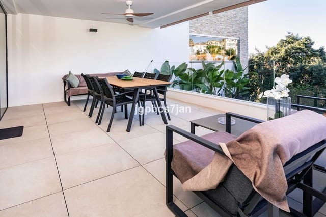 4 soveværelse Lejlighed til salg i Cabopino, Marbella med swimmingpool garage - € 980.000 (Ref: 8766113)