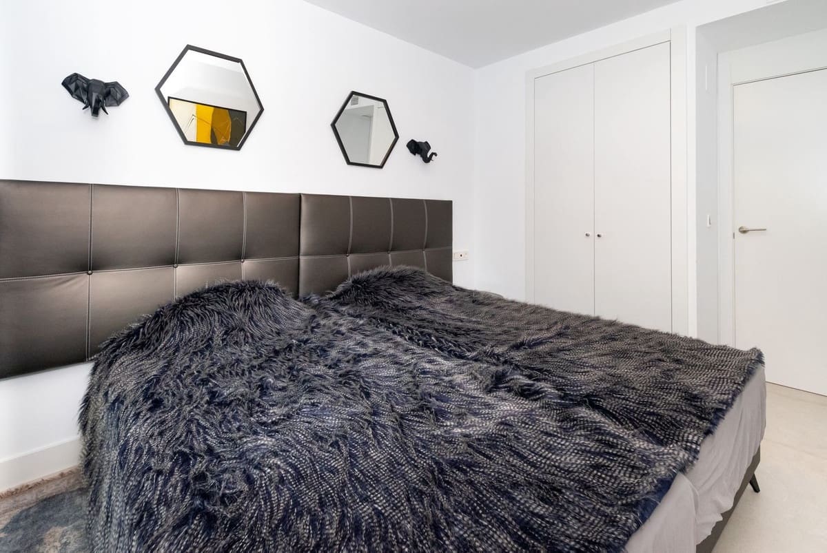 4 slaapkamer Appartement te koop in Cabopino met zwembad garage - € 980.000 (Ref: 8766113)