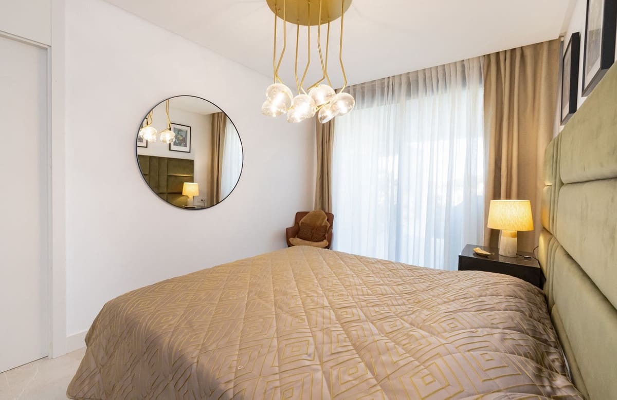 4 slaapkamer Appartement te koop in Cabopino met zwembad garage - € 980.000 (Ref: 8766113)