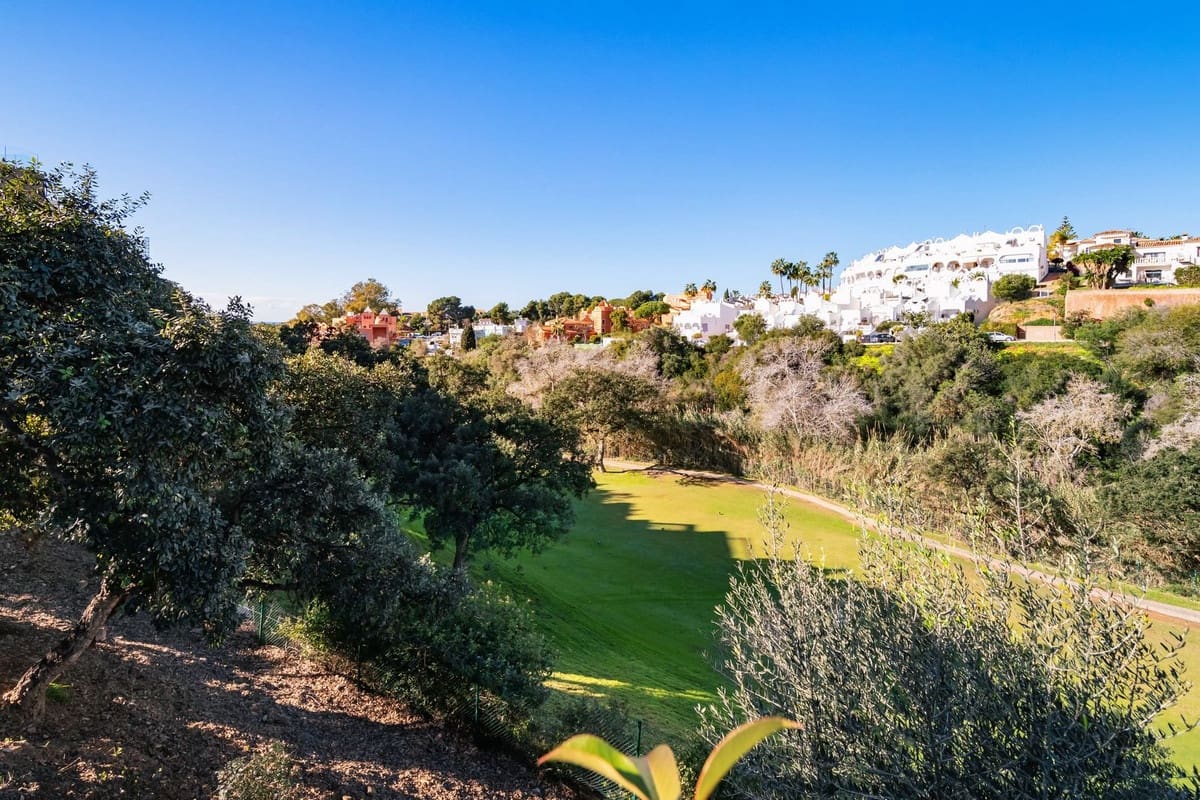 4 slaapkamer Appartement te koop in Cabopino met zwembad garage - € 980.000 (Ref: 8766113)