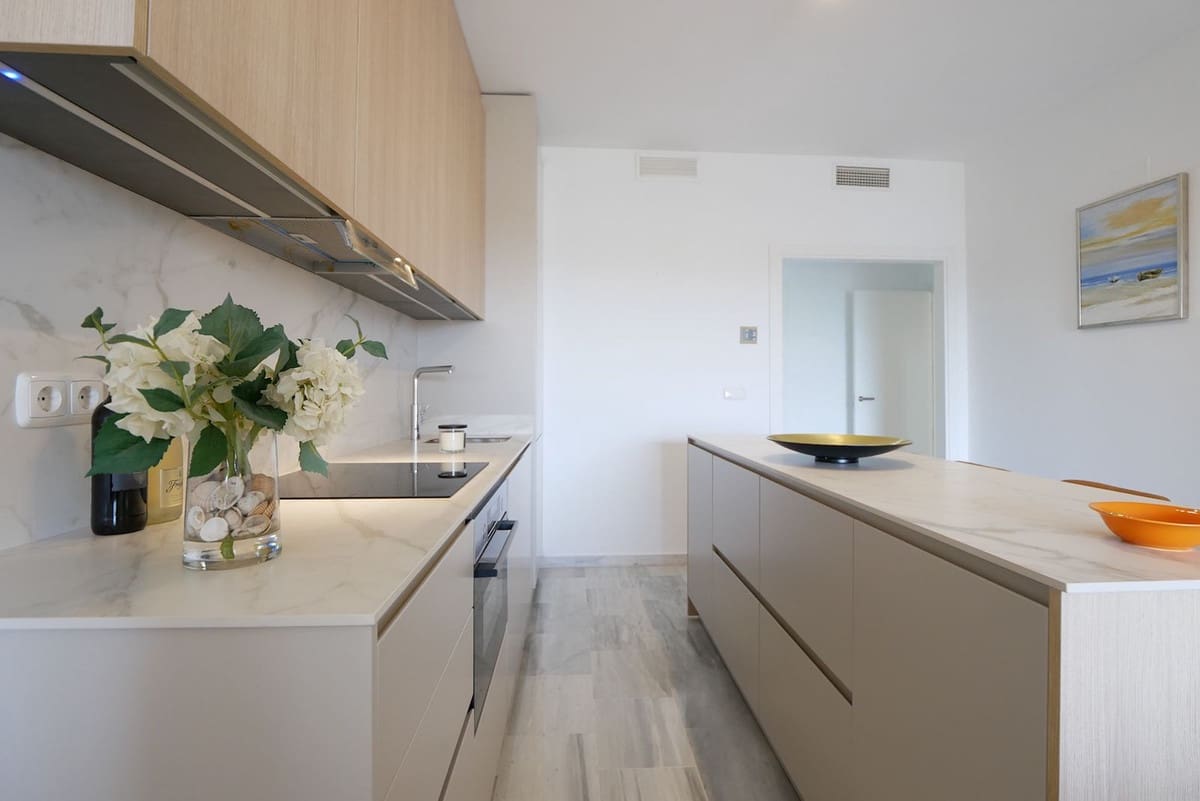 3 slaapkamer Appartement te koop in Cabopino met zwembad garage - € 499.000 (Ref: 8836220)