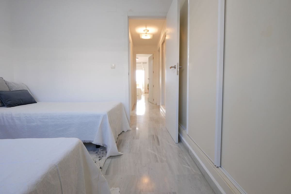 3 slaapkamer Appartement te koop in Cabopino met zwembad garage - € 499.000 (Ref: 8836220)