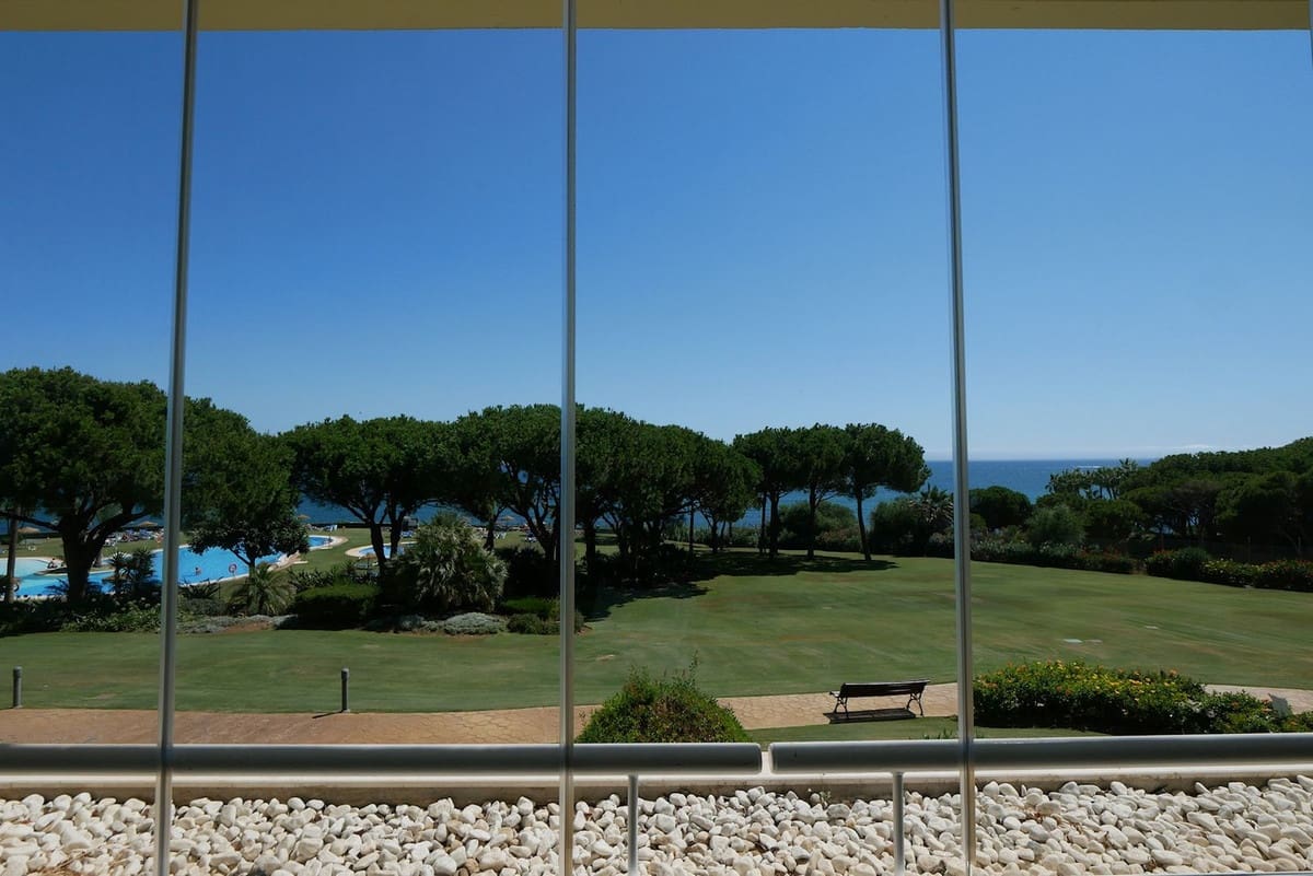 3 soverom Leilighet til salgs i Cabopino med svømmebasseng garasje - € 1 089 000 (Ref: 8847183)