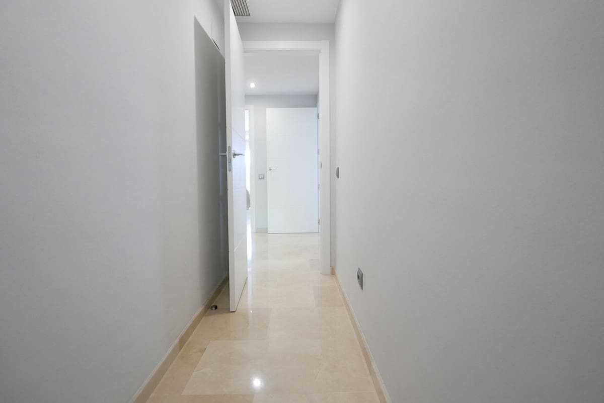 3 soverom Leilighet til salgs i Cabopino med svømmebasseng garasje - € 1 089 000 (Ref: 8847183)