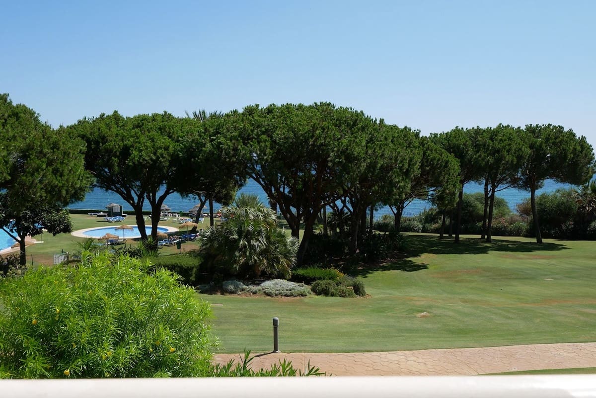 3 soverom Leilighet til salgs i Cabopino med svømmebasseng garasje - € 1 089 000 (Ref: 8847183)