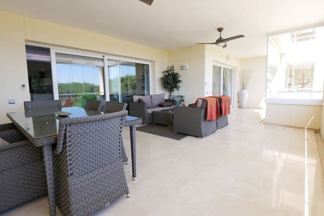 3 soverom Leilighet til salgs i Cabopino, Marbella med svømmebasseng garasje - € 1 089 000 (Ref: 8847183)