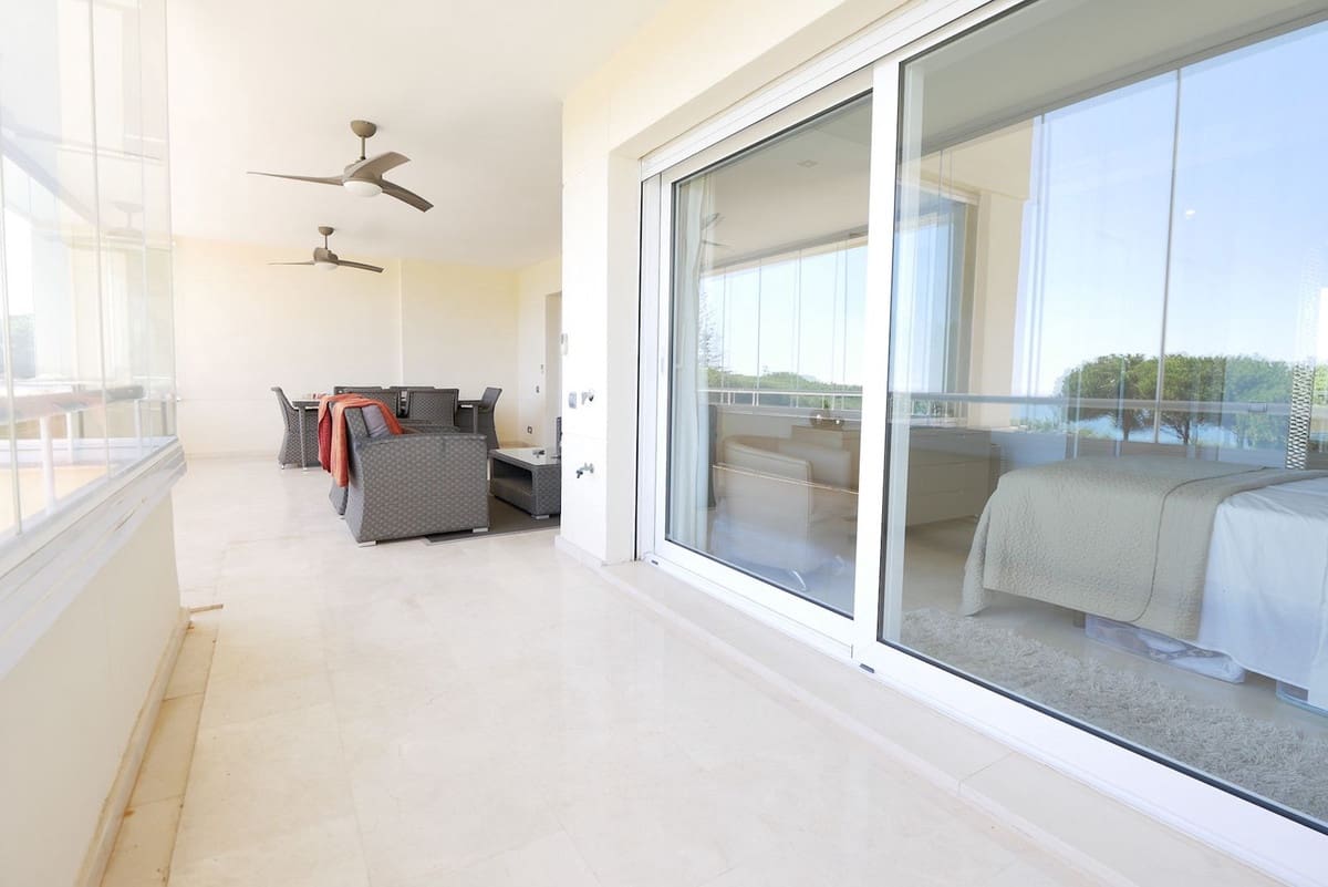 3 sovrum Lägenhet till salu i Cabopino med pool garage - 1 089 000 € (Ref: 8847183)