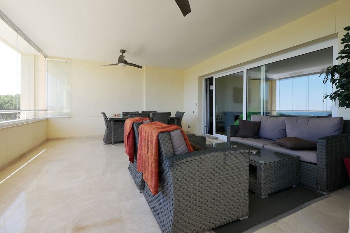 3 sovrum Lägenhet till salu i Cabopino med pool garage - 1 089 000 € (Ref: 8847183)