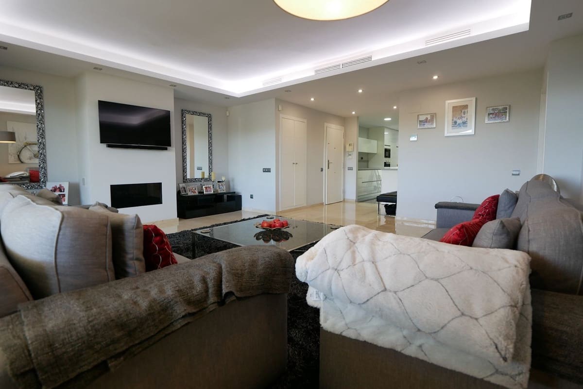 3 sovrum Lägenhet till salu i Cabopino med pool garage - 1 089 000 € (Ref: 8847183)