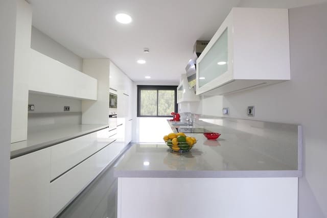 3 soverom Leilighet til salgs i Cabopino, Marbella med svømmebasseng garasje - € 1 089 000 (Ref: 8847183)