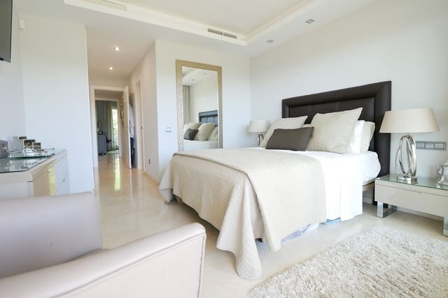 3 soverom Leilighet til salgs i Cabopino, Marbella med svømmebasseng garasje - € 1 089 000 (Ref: 8847183)