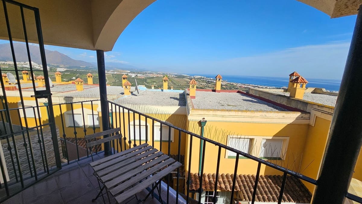 3 bedroom Townhouse for sale in Manilva with pool garage - € 299,000 (Ref: 8850411)