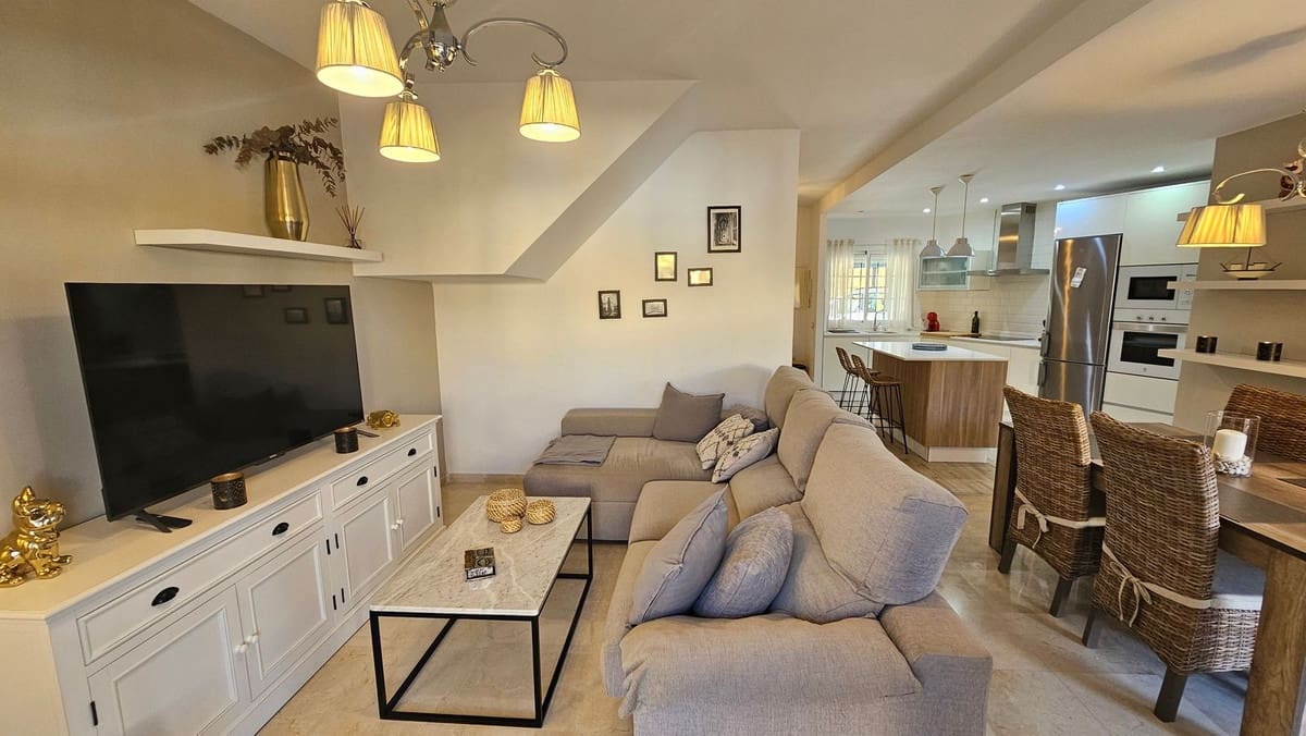 3 bedroom Townhouse for sale in Manilva with pool garage - € 299,000 (Ref: 8850411)