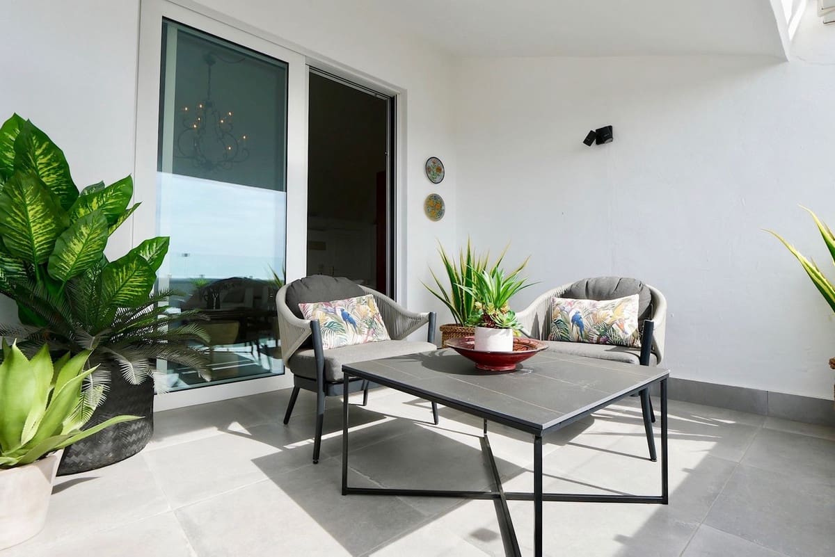 3 bedroom Penthouse for sale in La Mairena with pool - € 439,000 (Ref: 8924539)