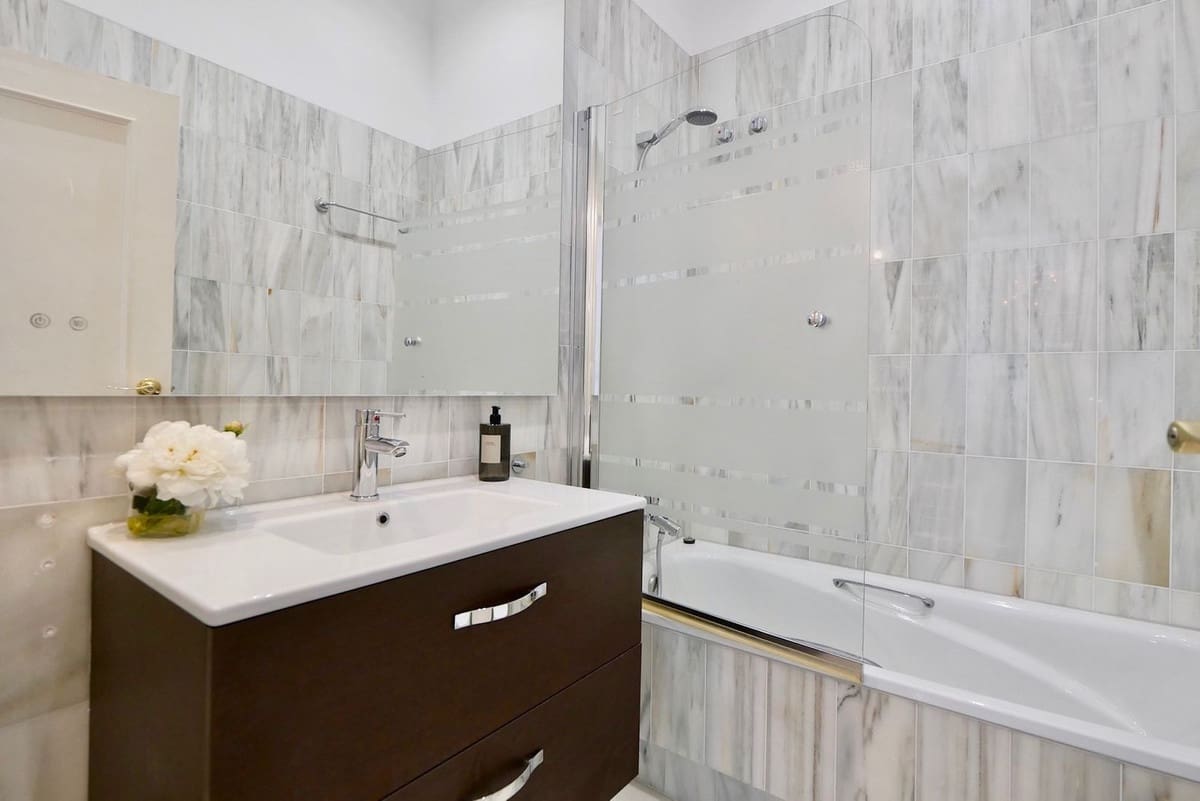 3 slaapkamer Penthouse te koop in La Mairena met zwembad - € 439.000 (Ref: 8924539)