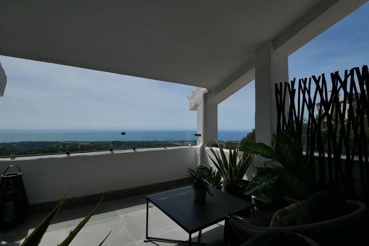 3 slaapkamer Penthouse te koop in La Mairena met zwembad - € 439.000 (Ref: 8924539)