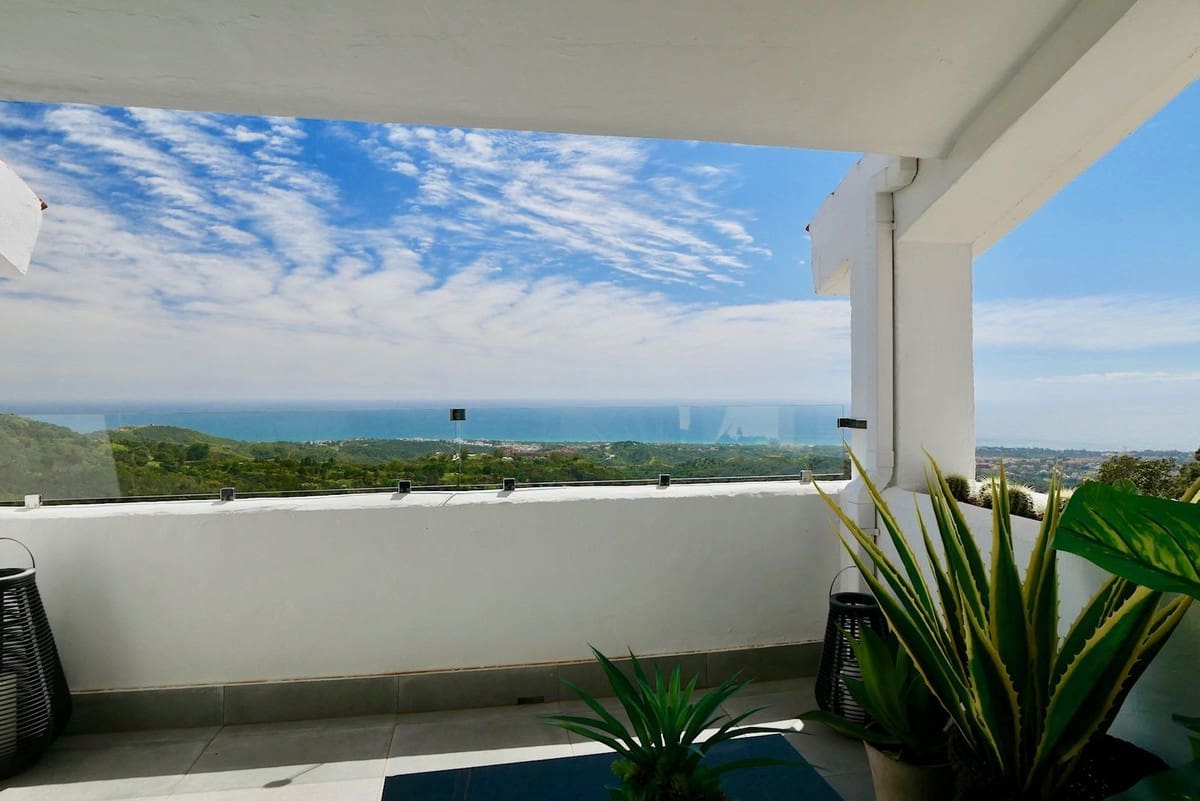 3 slaapkamer Penthouse te koop in La Mairena met zwembad - € 439.000 (Ref: 8924539)