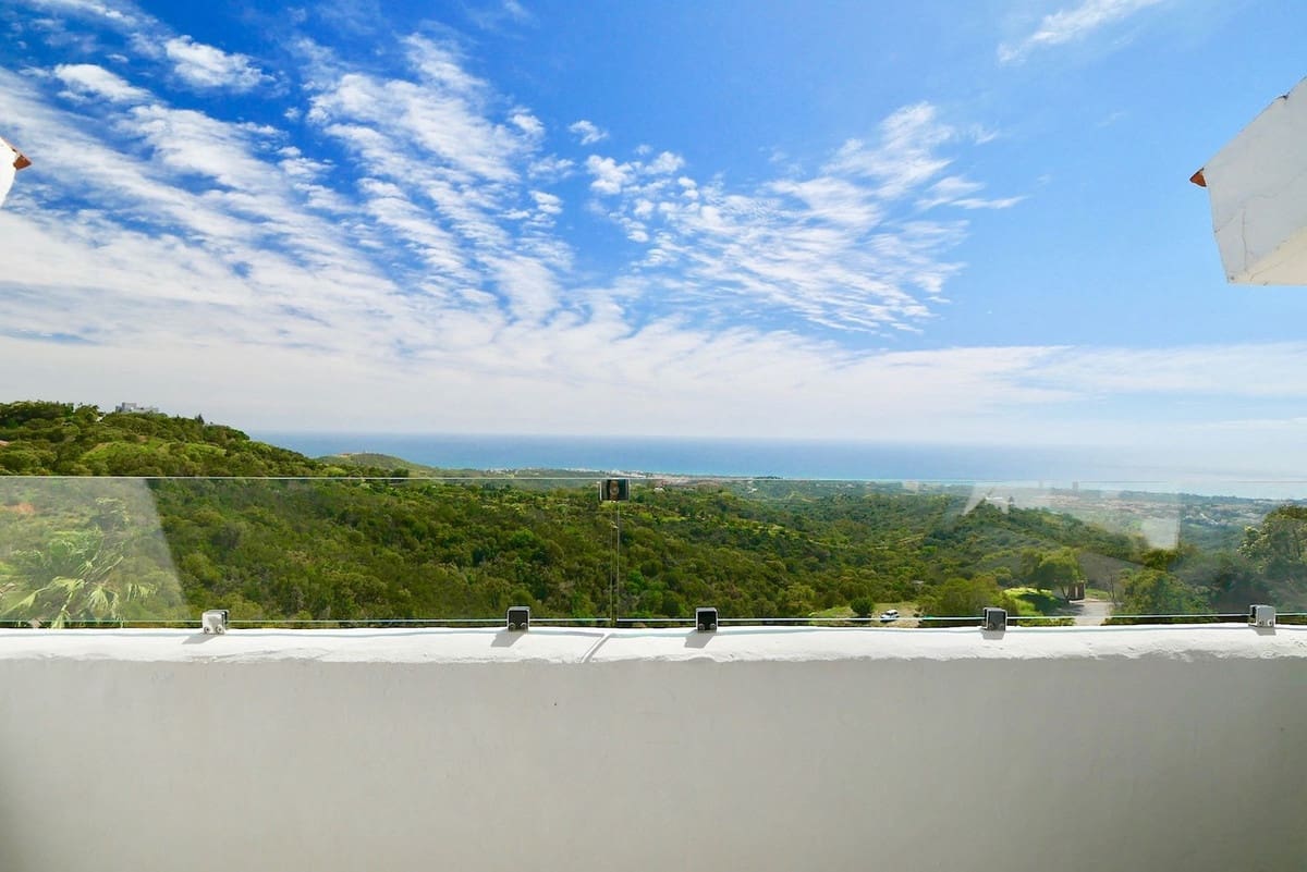 3 slaapkamer Penthouse te koop in La Mairena met zwembad - € 439.000 (Ref: 8924539)