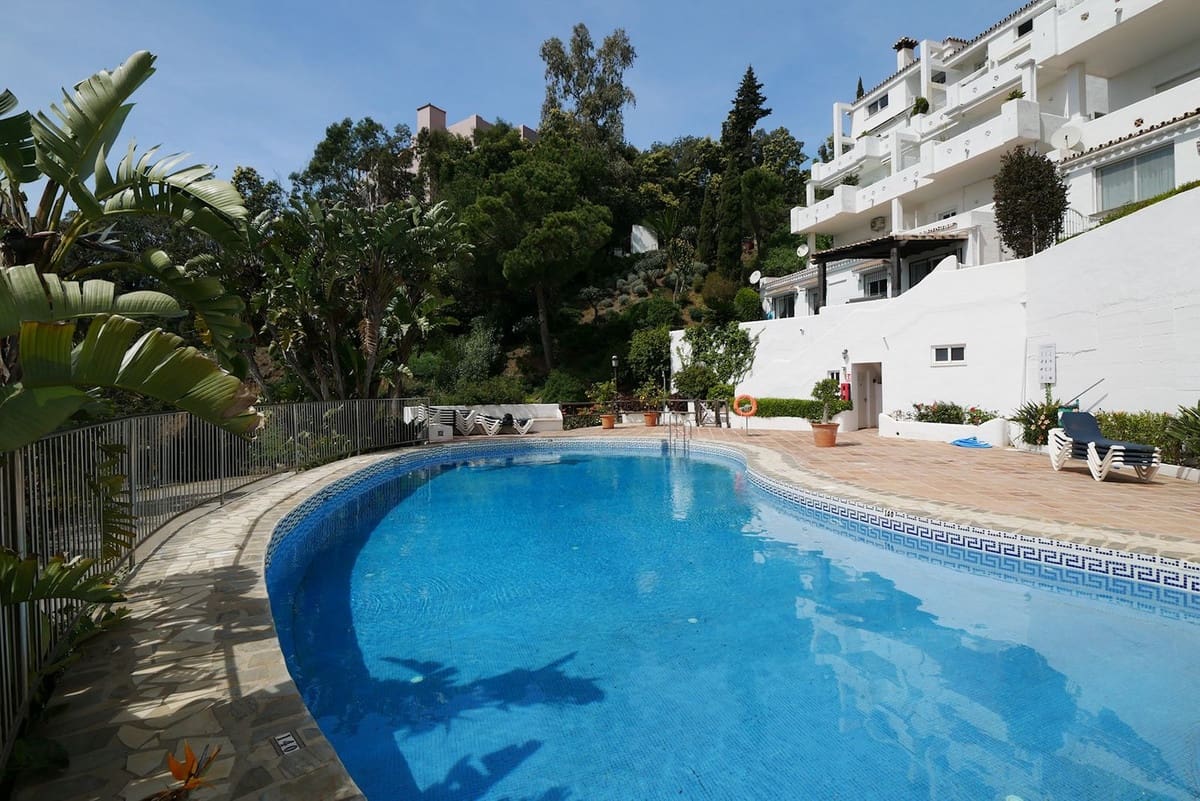 3 slaapkamer Penthouse te koop in La Mairena met zwembad - € 439.000 (Ref: 8924539)