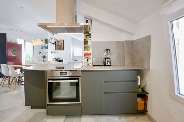 3 quarto Penthouse para venda em La Mairena, Ojen com piscina - 439 000 € (Ref: 8924539)