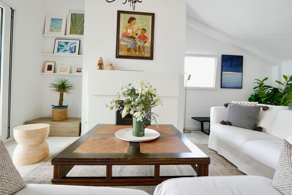 3 slaapkamer Penthouse te koop in La Mairena met zwembad - € 439.000 (Ref: 8924539)