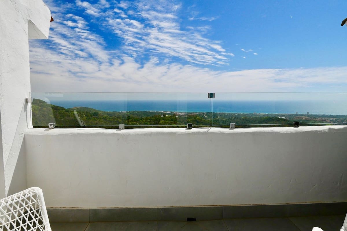 3 slaapkamer Penthouse te koop in La Mairena met zwembad - € 439.000 (Ref: 8924539)