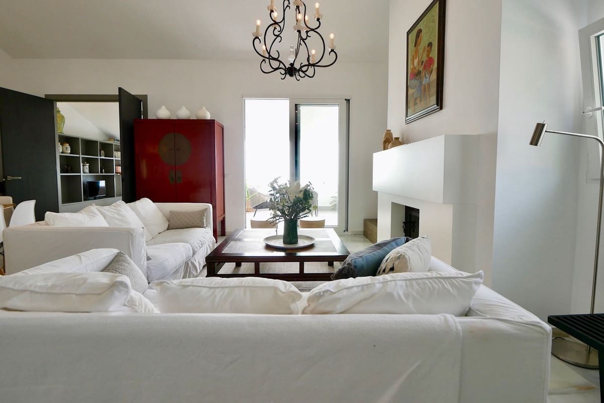 3 slaapkamer Penthouse te koop in La Mairena met zwembad - € 439.000 (Ref: 8924539)