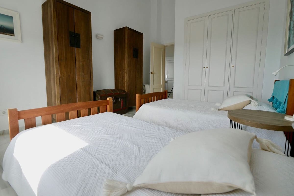 3 slaapkamer Penthouse te koop in La Mairena met zwembad - € 439.000 (Ref: 8924539)