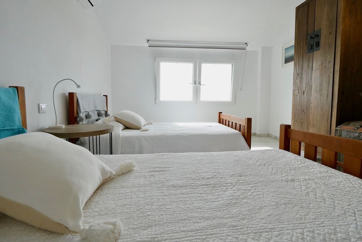 3 slaapkamer Penthouse te koop in La Mairena met zwembad - € 439.000 (Ref: 8924539)