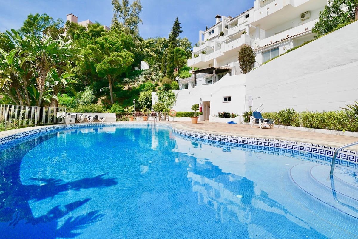 3 slaapkamer Penthouse te koop in La Mairena met zwembad - € 439.000 (Ref: 8924539)